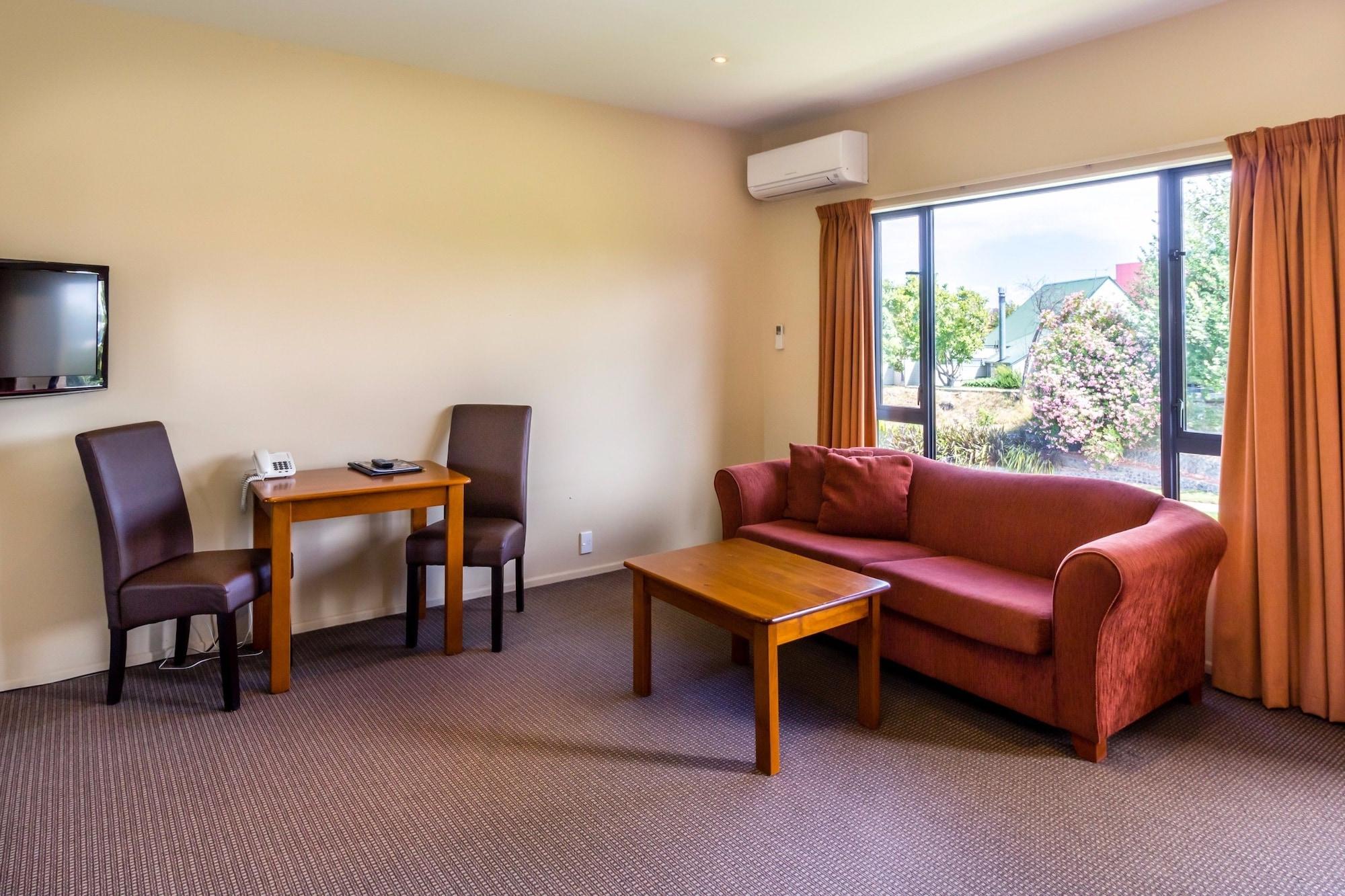 Waterfront 4*