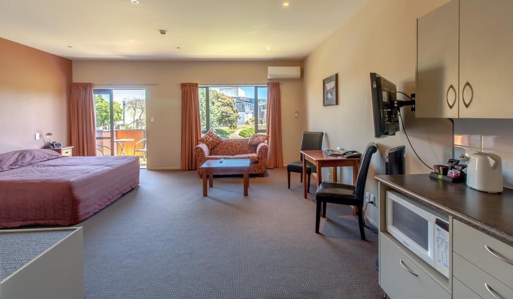 Waterfront Motel 4*