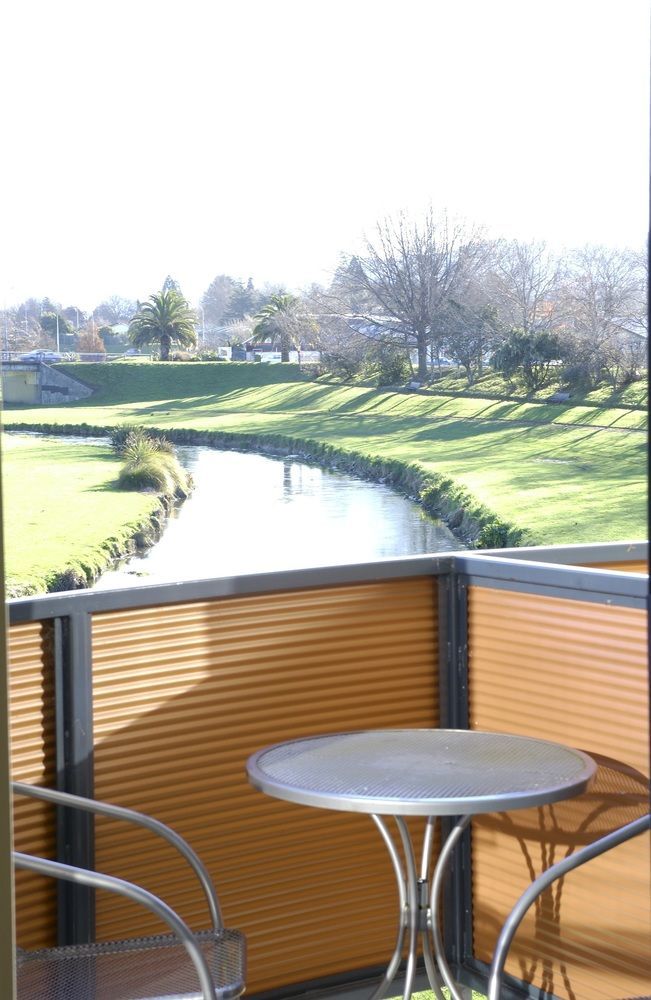 Waterfront Motel 4*